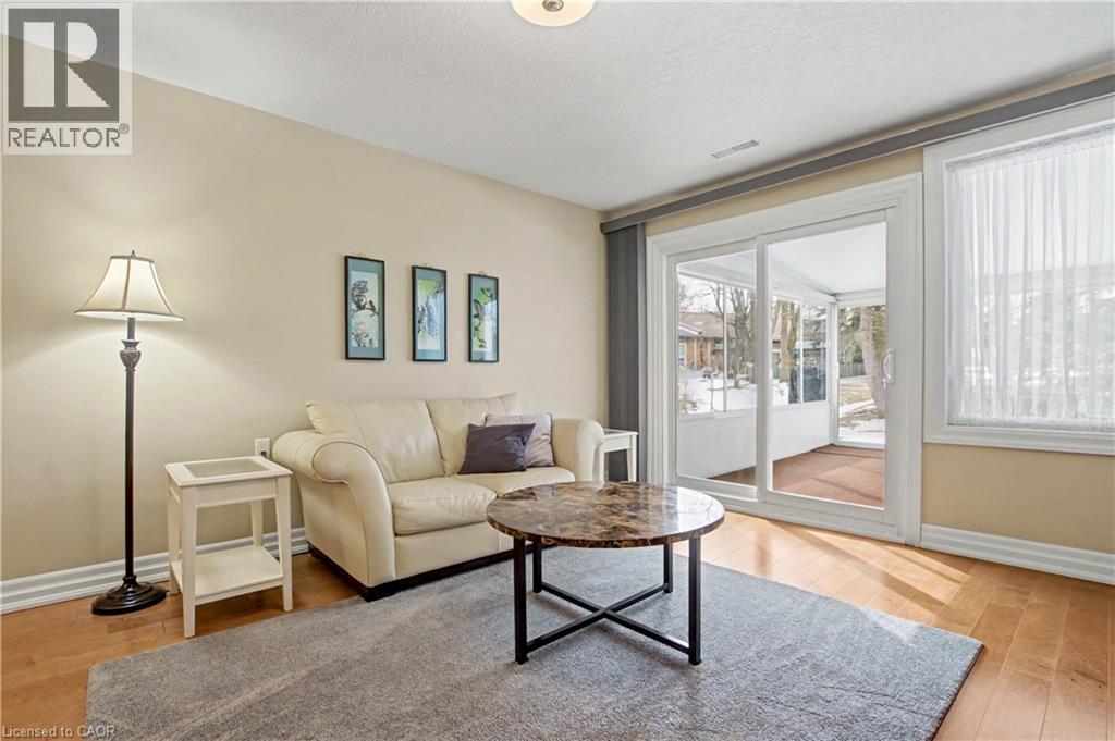 11 Whelans Way, Hamilton, Ontario  L9B 1T8 - Photo 14 - 40807542