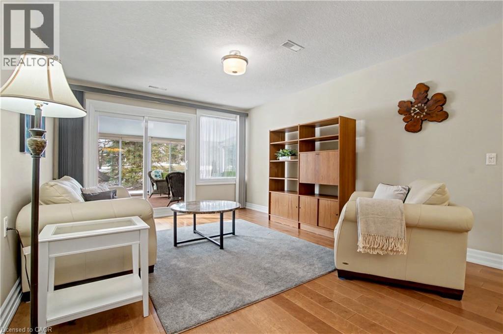 11 Whelans Way, Hamilton, Ontario  L9B 1T8 - Photo 15 - 40807542