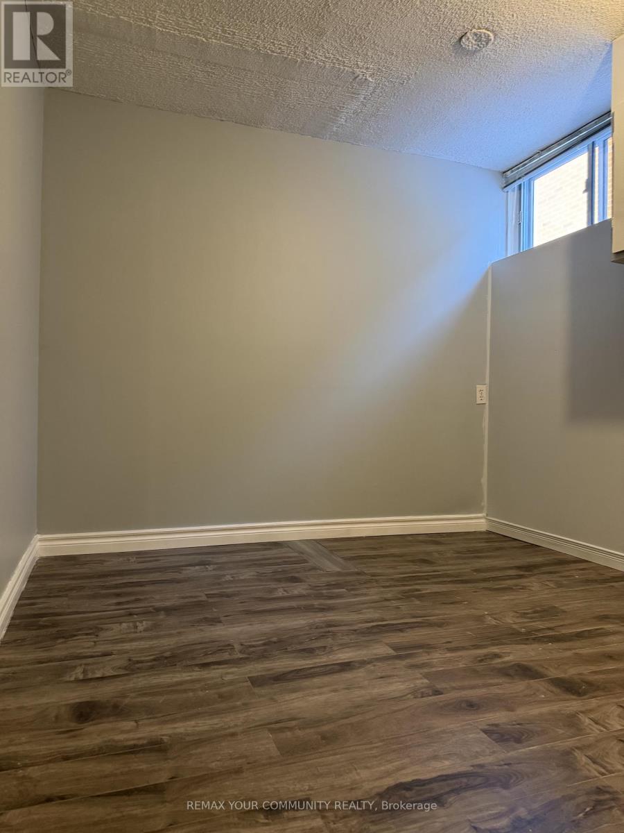 33 Prouse Drive, Brampton, Ontario  L6V 3A3 - Photo 10 - W12846260