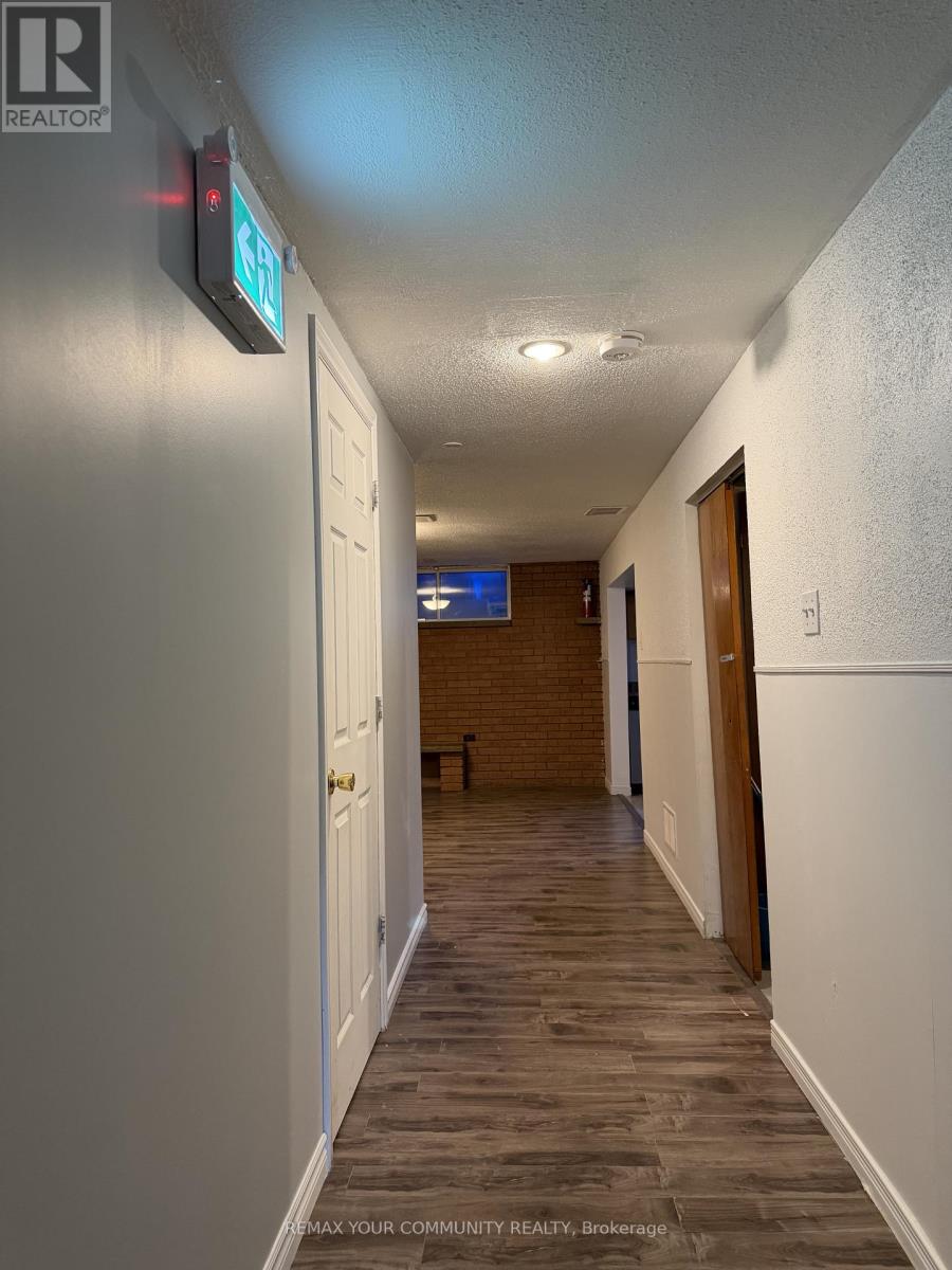 33 Prouse Drive, Brampton, Ontario  L6V 3A3 - Photo 12 - W12846260