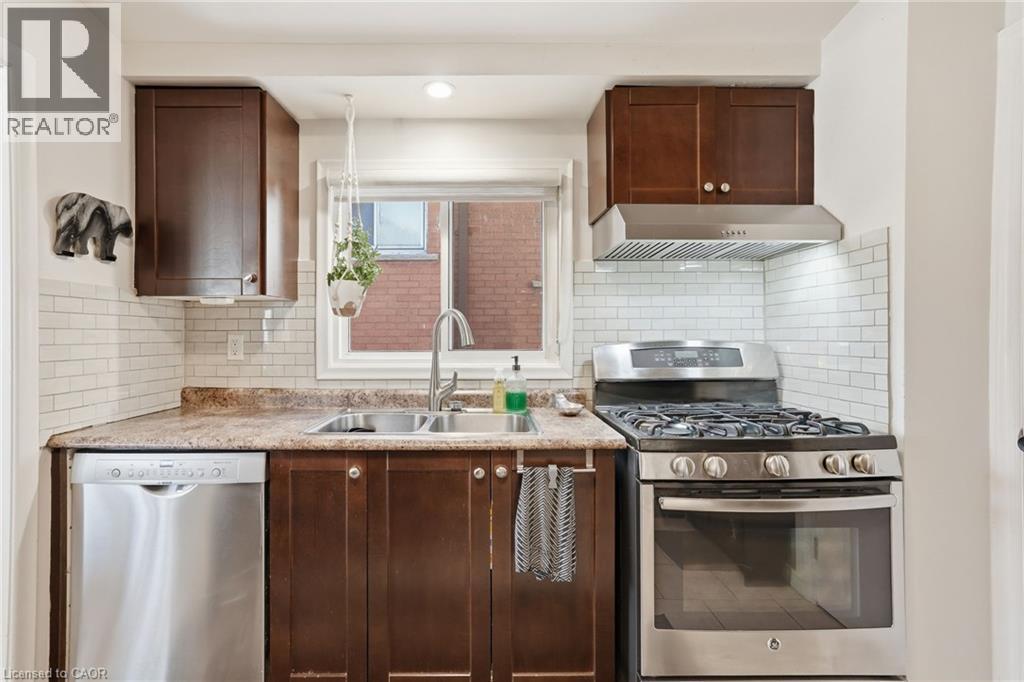 22 Southlea Drive, Hamilton, Ontario  L9C 3Z7 - Photo 19 - 40808413