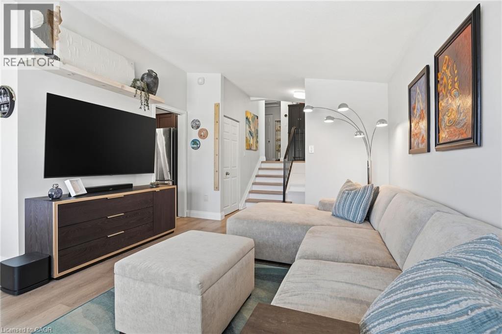 22 Southlea Drive, Hamilton, Ontario  L9C 3Z7 - Photo 12 - 40808413