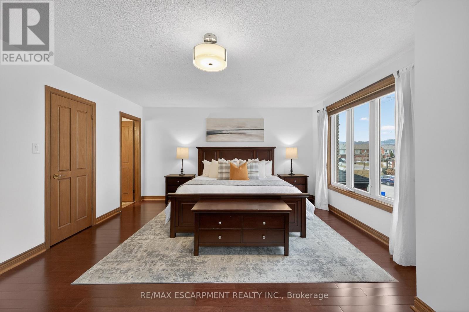 47 Sumner Crescent, Grimsby, Ontario  L3M 5E3 - Photo 14 - X12847654