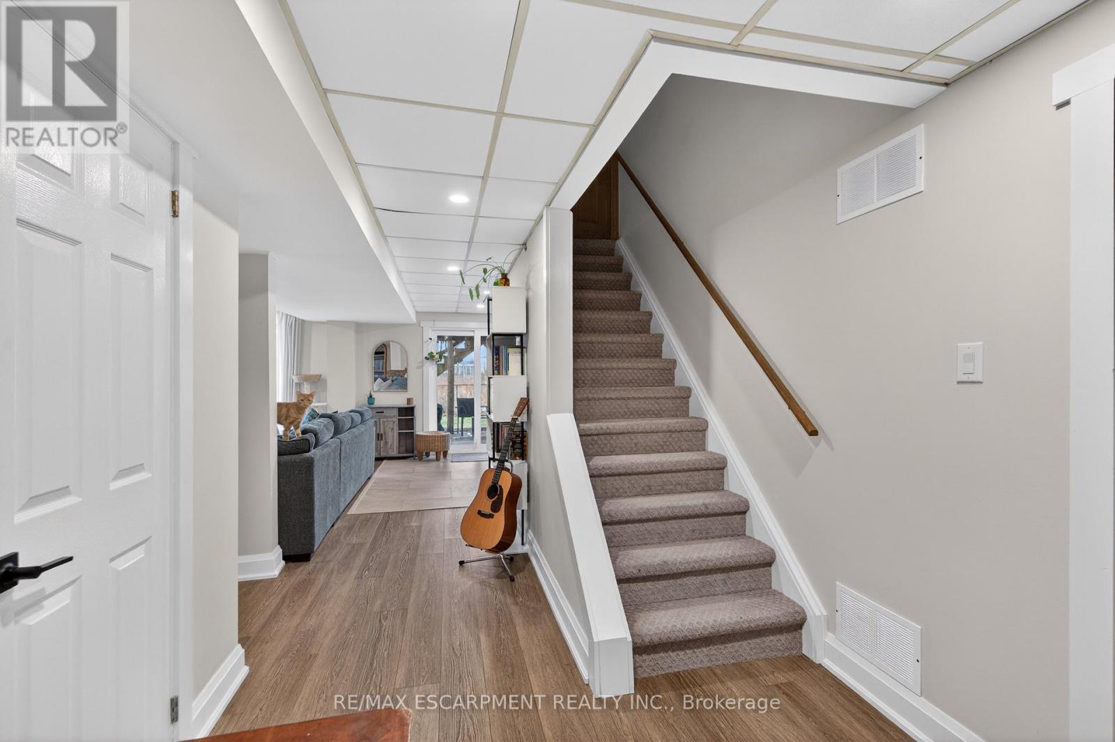 47 Sumner Crescent, Grimsby, Ontario  L3M 5E3 - Photo 22 - X12847654