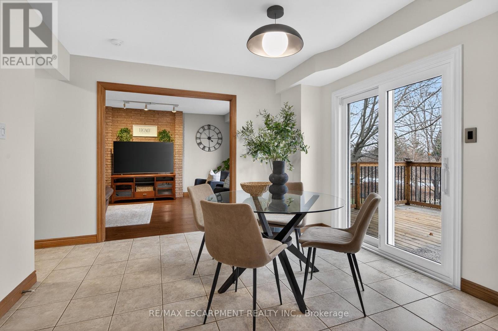 47 Sumner Crescent, Grimsby, Ontario  L3M 5E3 - Photo 9 - X12847654