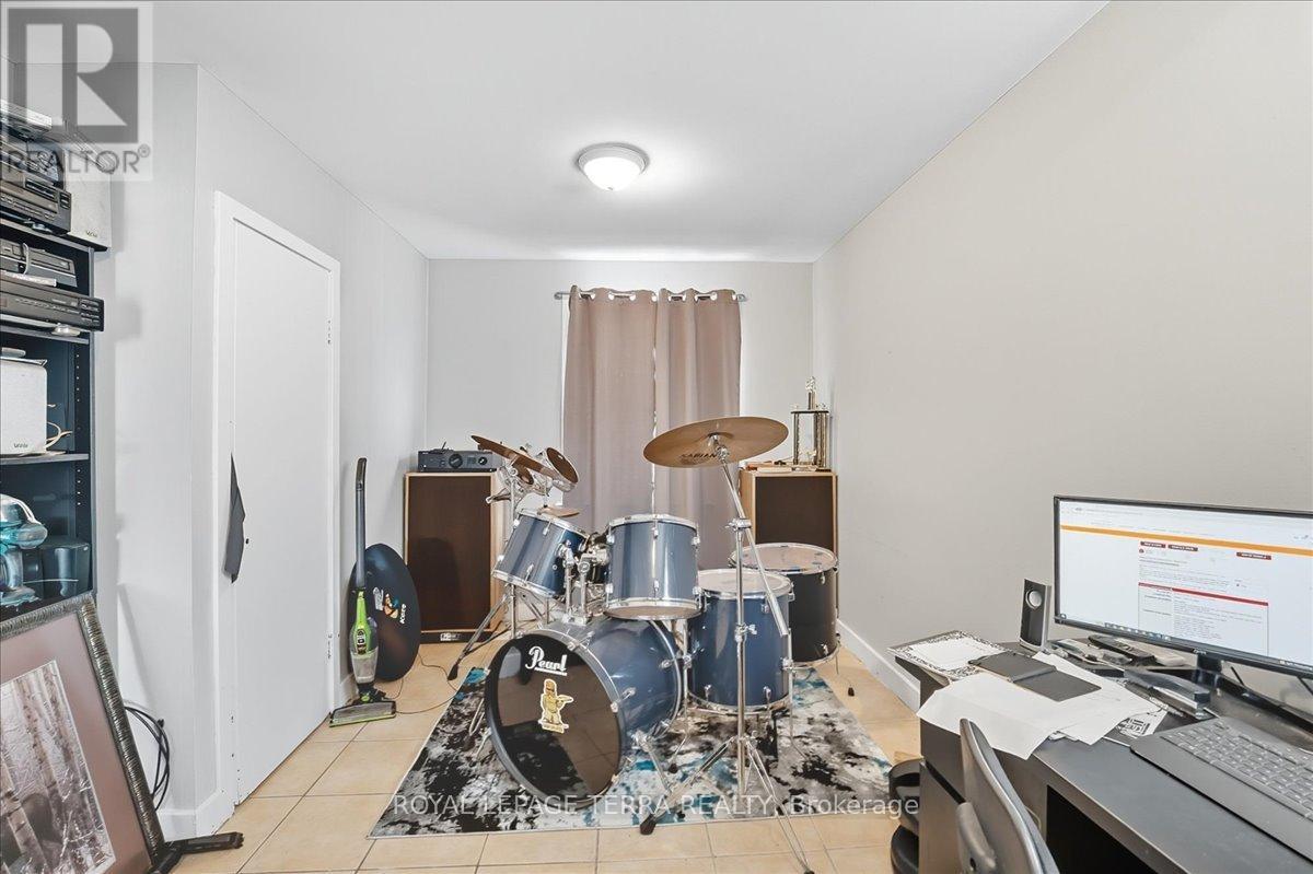 13029 Lundys Lane, Thorold, Ontario  L0S 1A0 - Photo 10 - X12847656