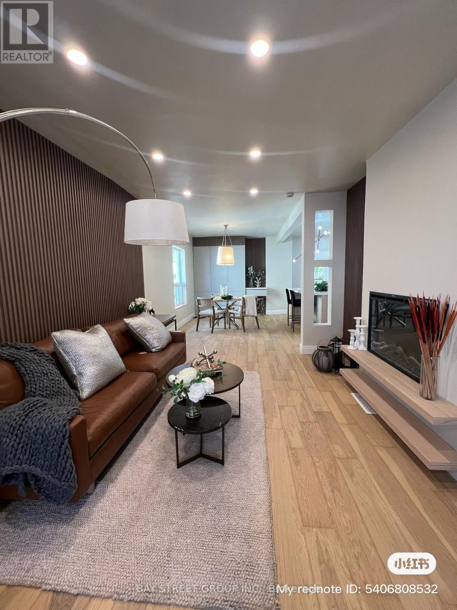 396 Emerald Street N, Hamilton, Ontario  L8L 5L9 - Photo 2 - X12847668