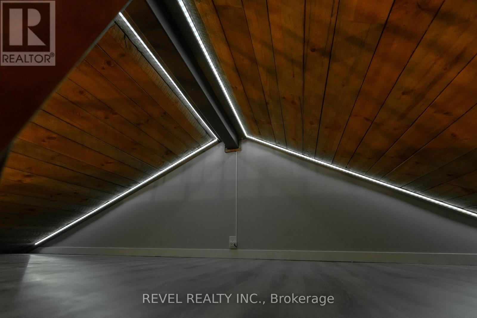 329 Main Street W, Hamilton, Ontario  L8P 1K1 - Photo 10 - X12847696