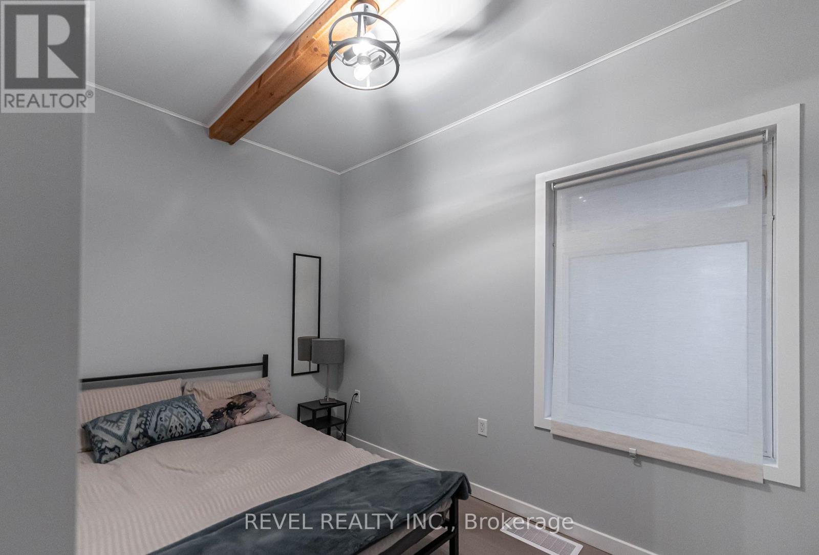 329 Main Street W, Hamilton, Ontario  L8P 1K1 - Photo 13 - X12847696