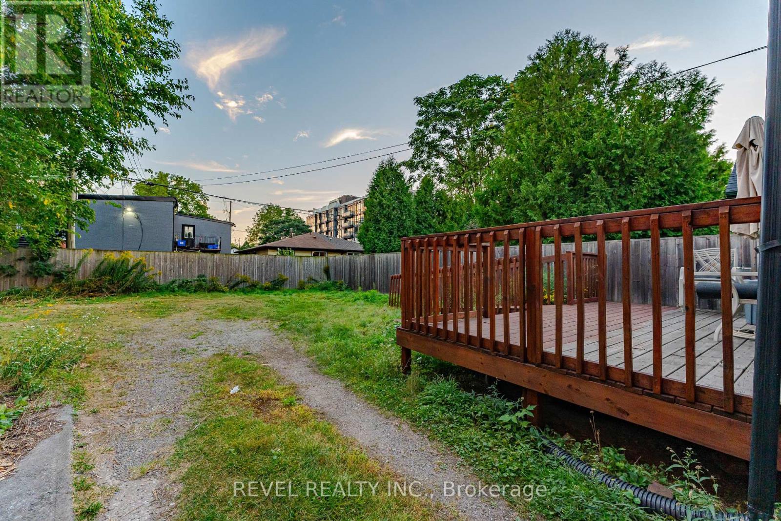 329 Main Street W, Hamilton, Ontario  L8P 1K1 - Photo 23 - X12847696