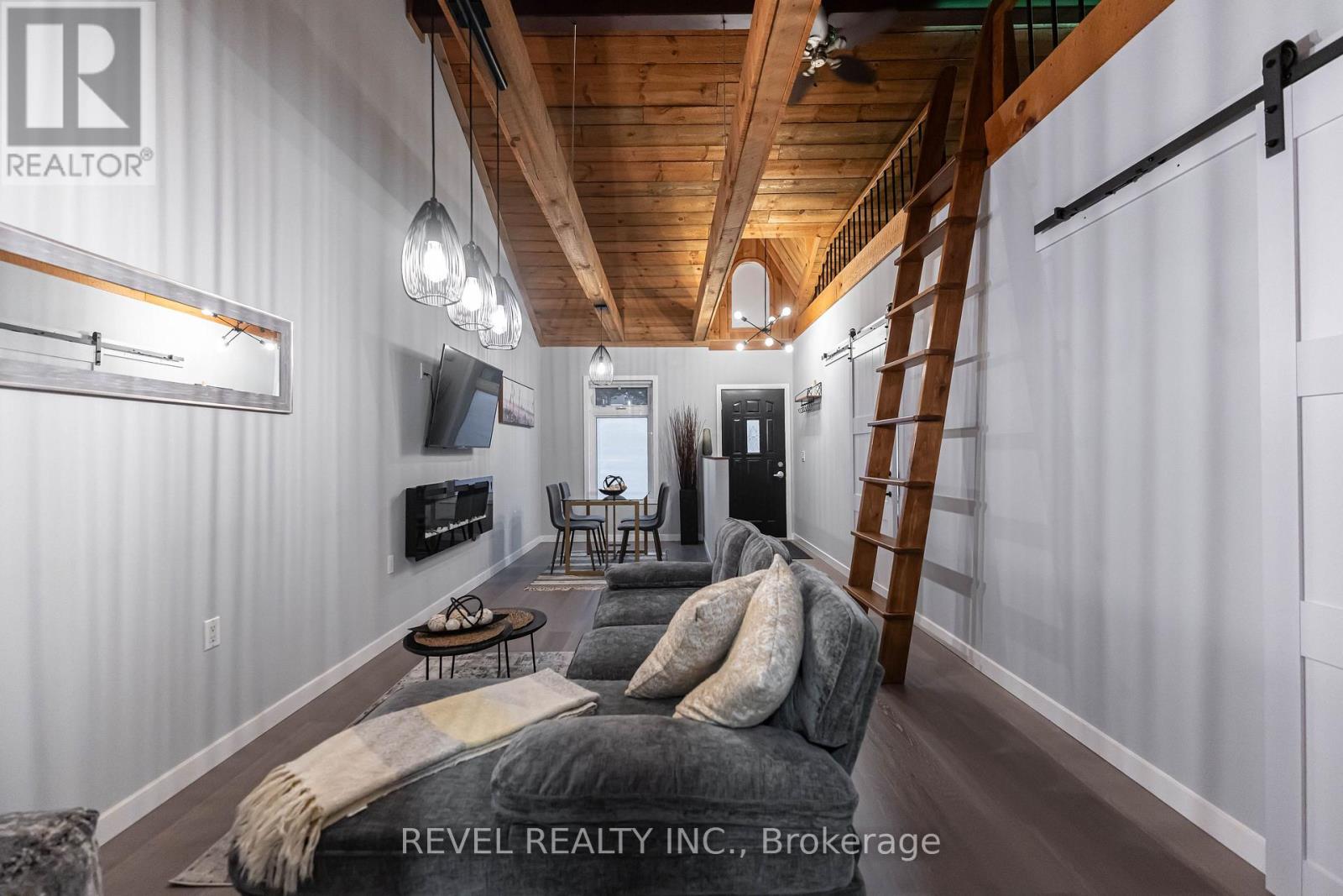 329 Main Street W, Hamilton, Ontario  L8P 1K1 - Photo 8 - X12847696