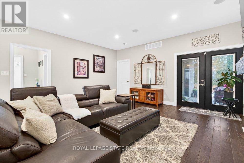 117 Monarch Street, Welland, Ontario  L3C 0E6 - Photo 21 - X12847712