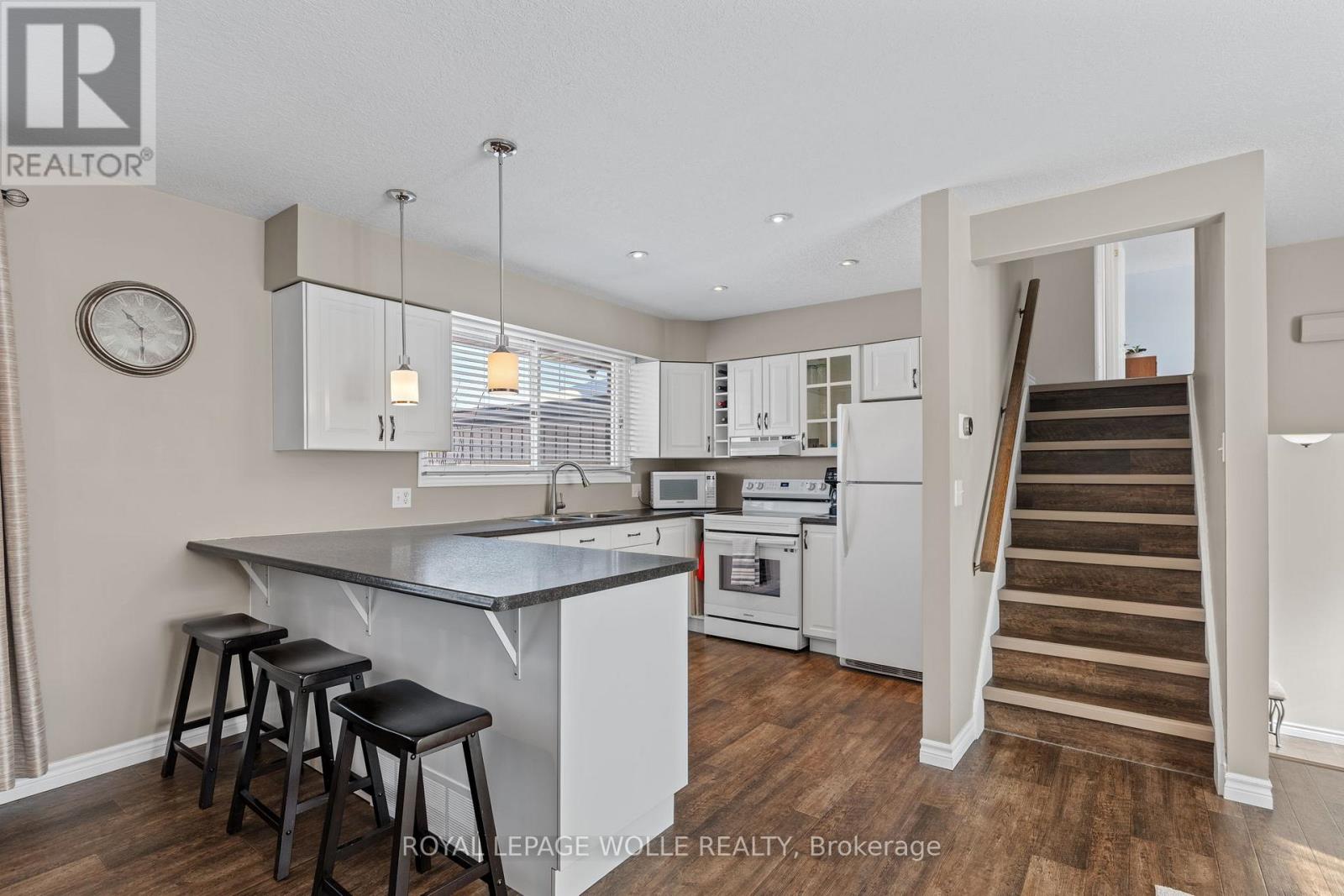 218 Arris Crescent, West Perth, Ontario  N0K 1N0 - Photo 13 - X12847742