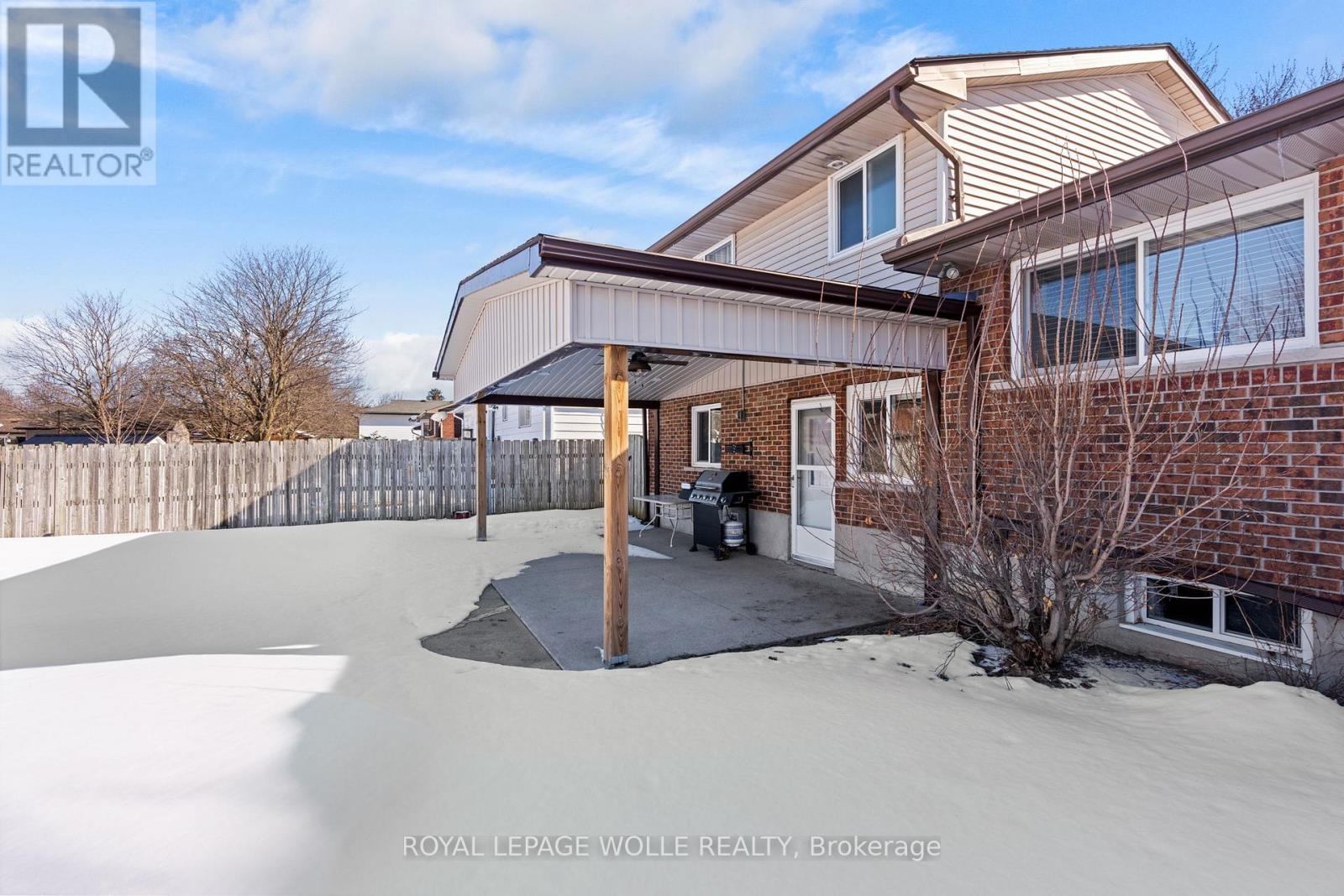 218 Arris Crescent, West Perth, Ontario  N0K 1N0 - Photo 37 - X12847742