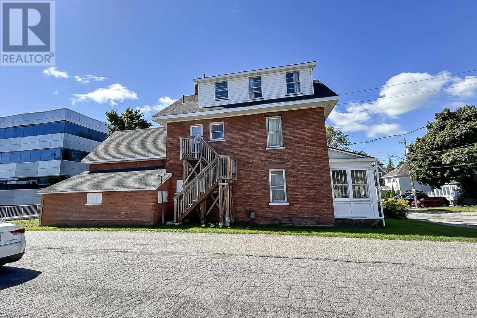 178 Mcdougald St, Sault Ste. Marie, Ontario  P6A 3A8 - Photo 10 - SM260405
