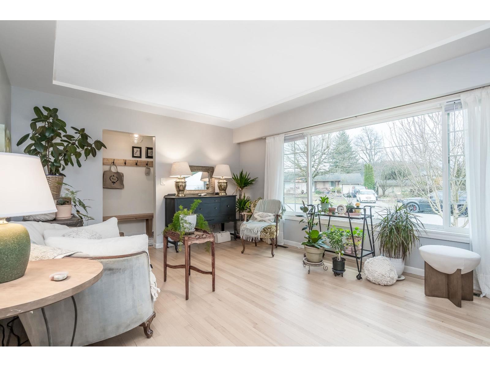 9727 Hazel Street, Chilliwack Proper East, Chilliwack, British Columbia  V2P 5P1 - Photo 5 - R3093097