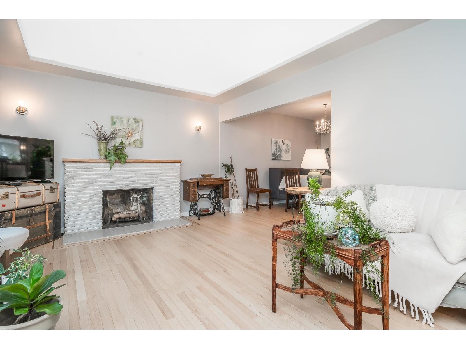 9727 Hazel Street, Chilliwack Proper East, Chilliwack, British Columbia  V2P 5P1 - Photo 4 - R3093097