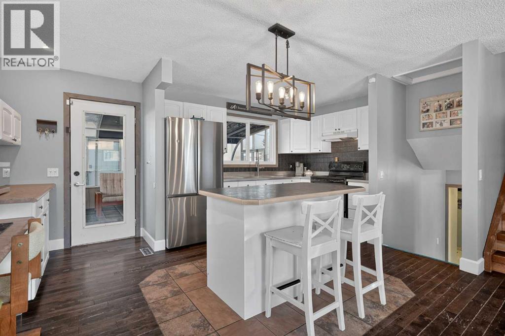 1028 Penrith Crescent Se, Calgary, Alberta  T2A 2H7 - Photo 2 - A2286757