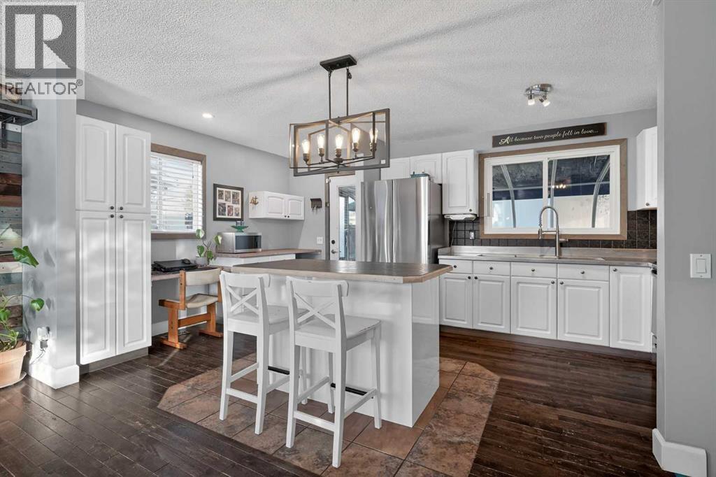 1028 Penrith Crescent Se, Calgary, Alberta  T2A 2H7 - Photo 11 - A2286757