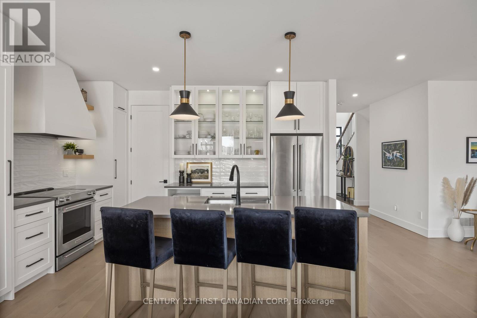 2258 Wickerson Road, London South, Ontario  N6K 0C3 - Photo 15 - X12847782