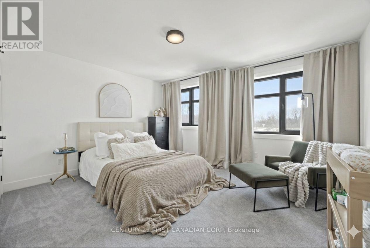 2258 Wickerson Road, London South, Ontario  N6K 0C3 - Photo 24 - X12847782