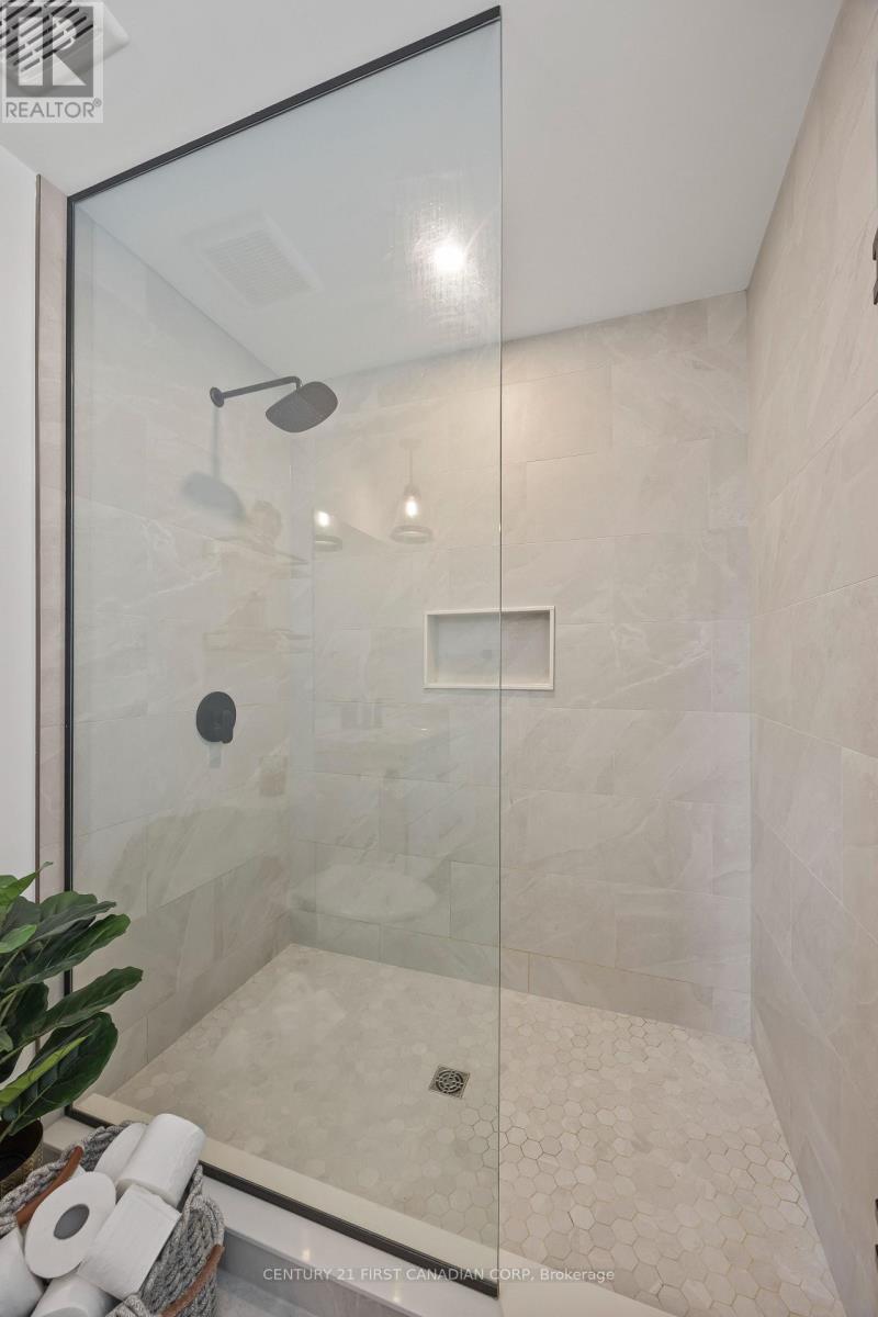 2258 Wickerson Road, London South, Ontario  N6K 0C3 - Photo 30 - X12847782