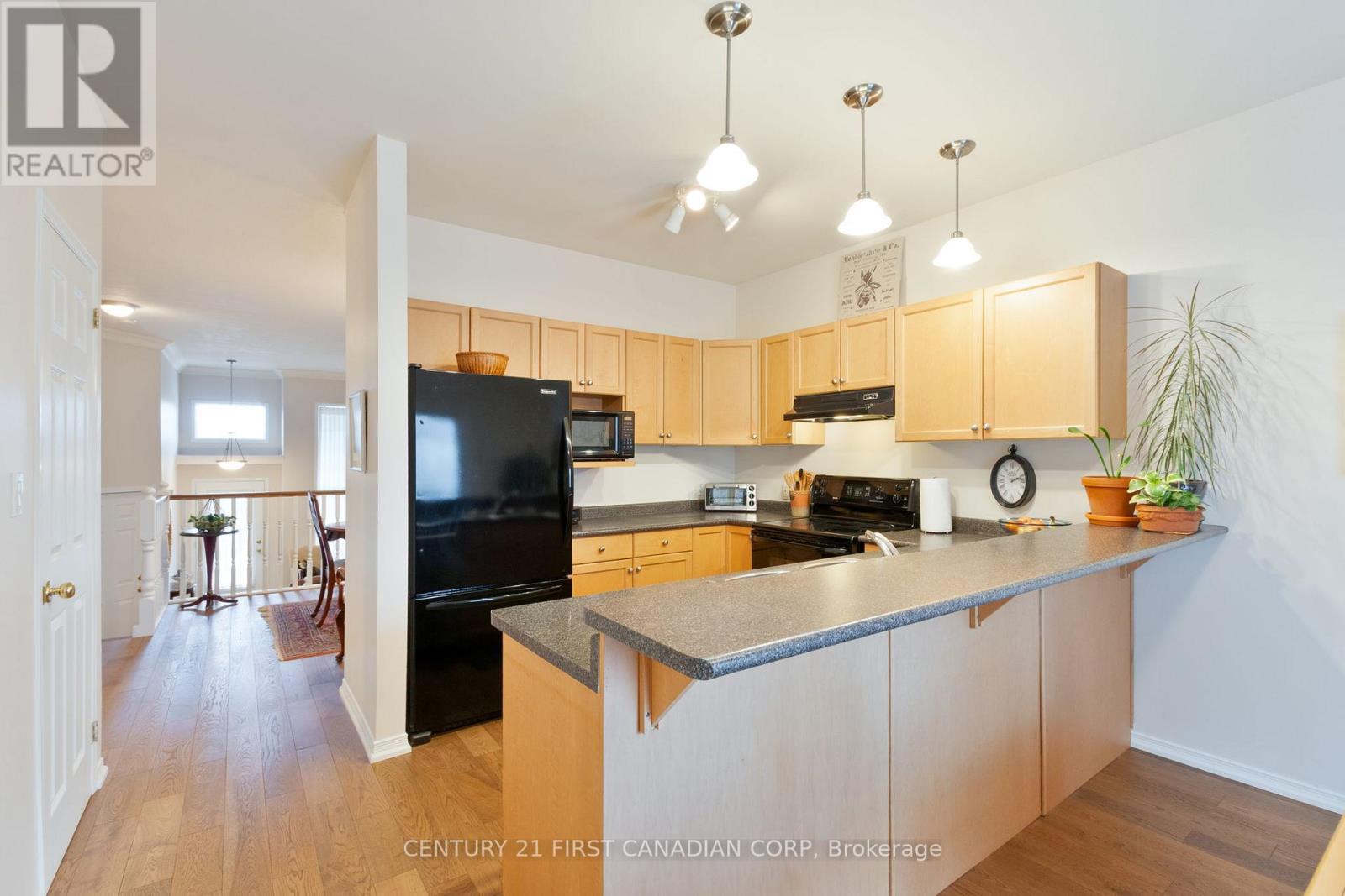 54 Willow Crescent, Strathroy-Caradoc, Ontario  N7G 4G3 - Photo 17 - X12847974