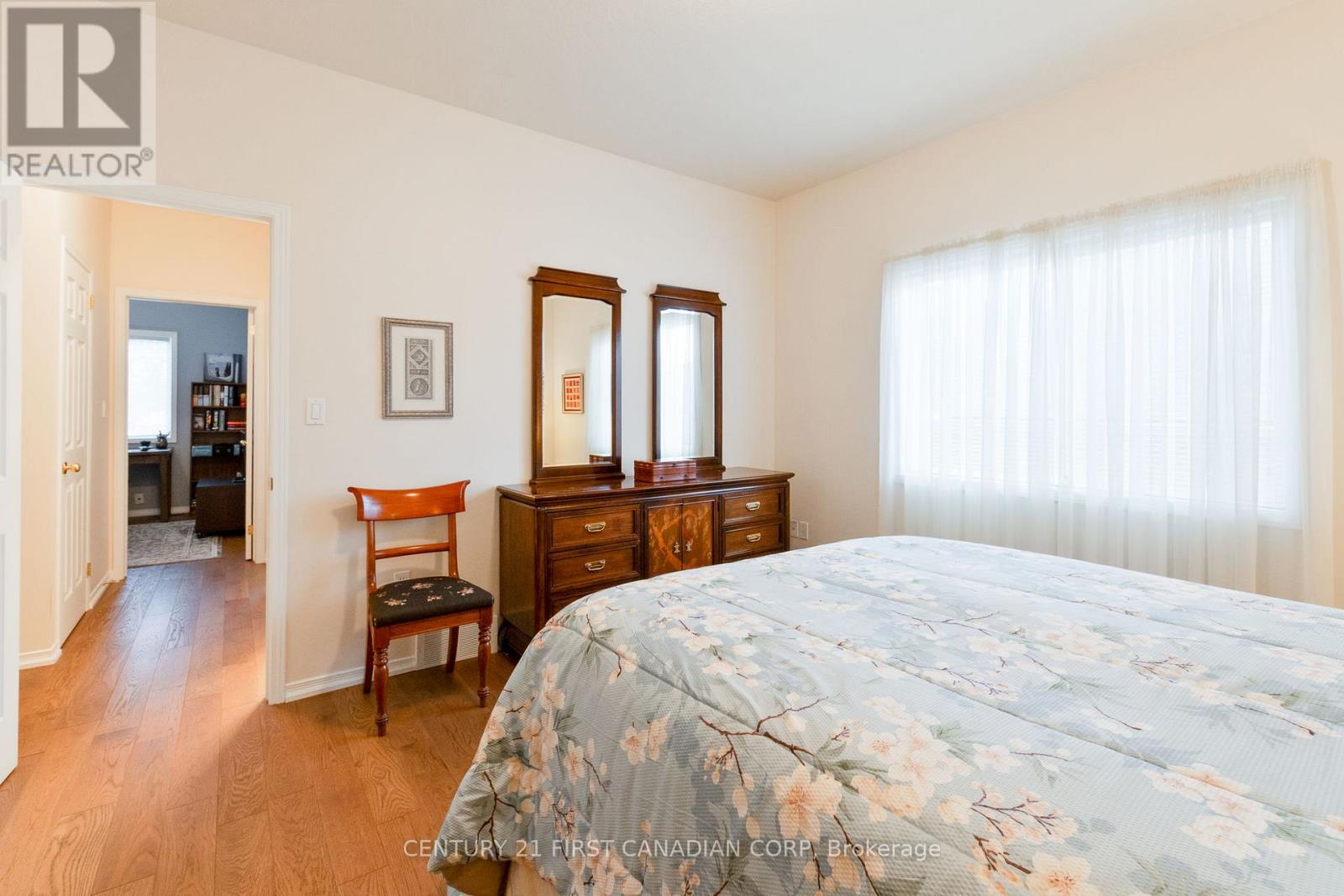 54 Willow Crescent, Strathroy-Caradoc, Ontario  N7G 4G3 - Photo 20 - X12847974