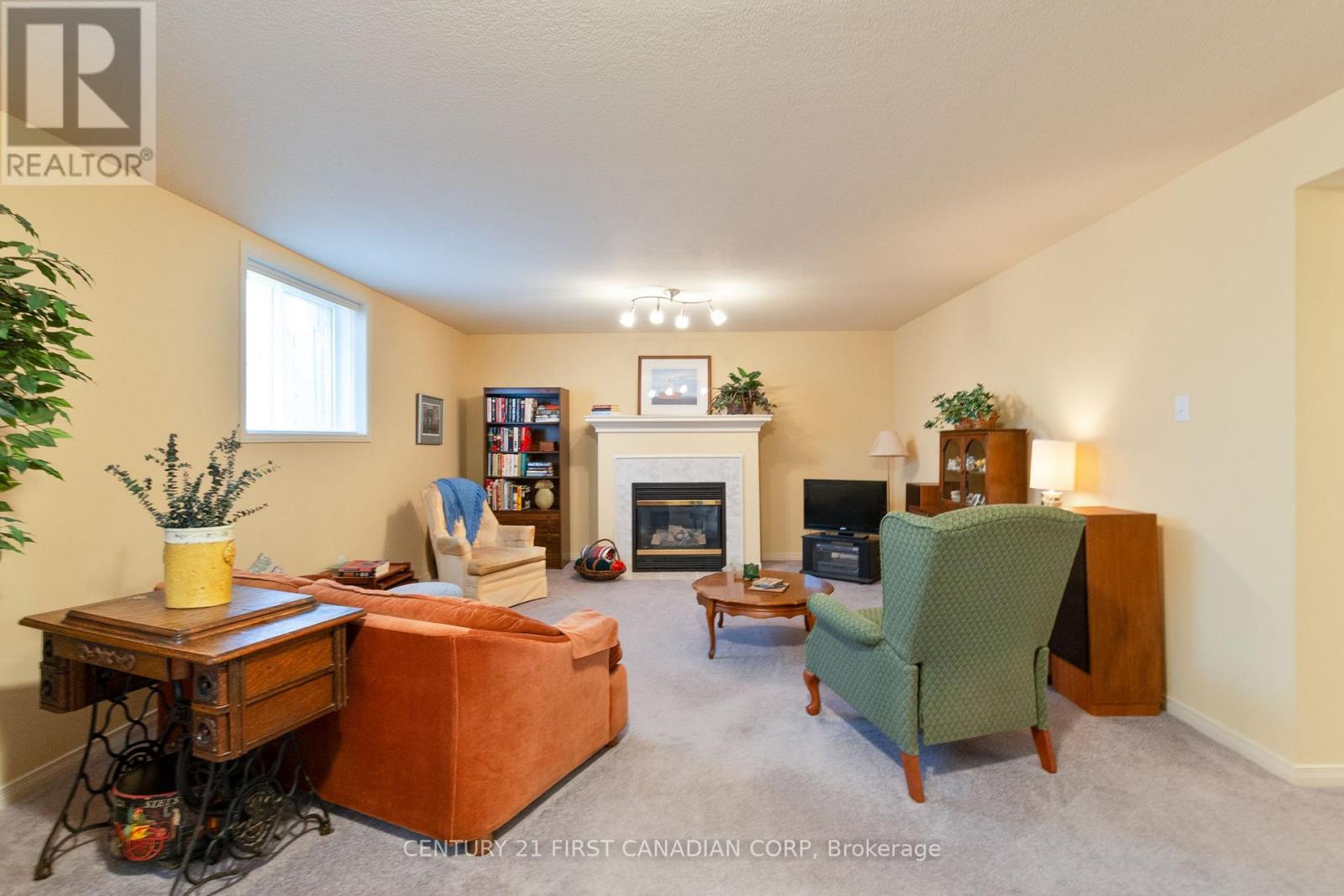 54 Willow Crescent, Strathroy-Caradoc, Ontario  N7G 4G3 - Photo 28 - X12847974