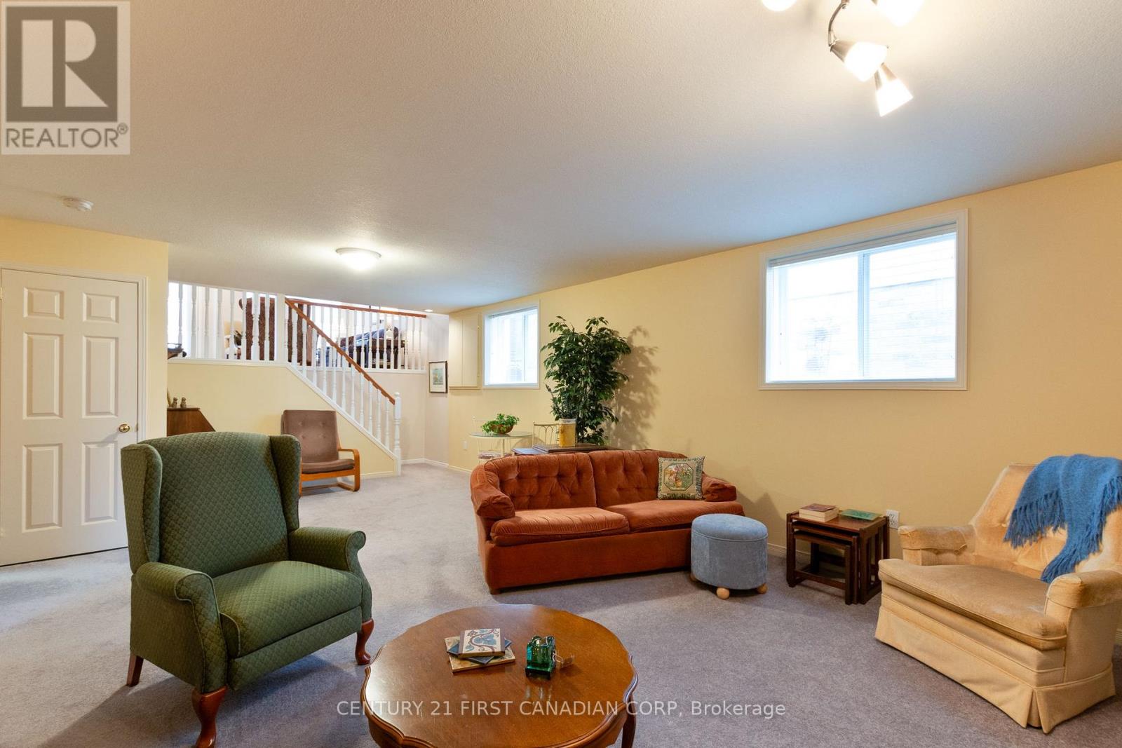 54 Willow Crescent, Strathroy-Caradoc, Ontario  N7G 4G3 - Photo 30 - X12847974