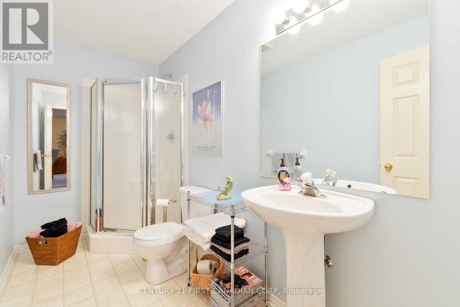 54 Willow Crescent, Strathroy-Caradoc, Ontario  N7G 4G3 - Photo 32 - X12847974