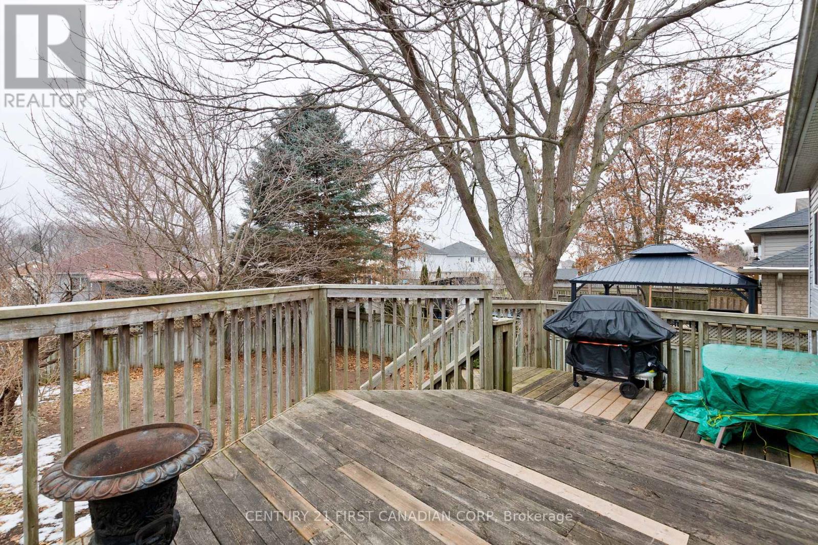 54 Willow Crescent, Strathroy-Caradoc, Ontario  N7G 4G3 - Photo 35 - X12847974