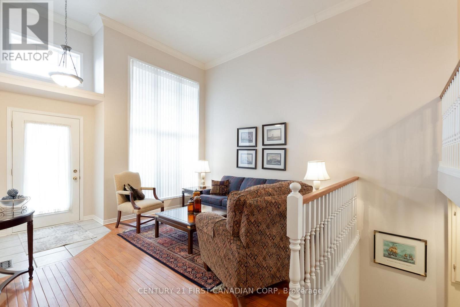 54 Willow Crescent, Strathroy-Caradoc, Ontario  N7G 4G3 - Photo 8 - X12847974