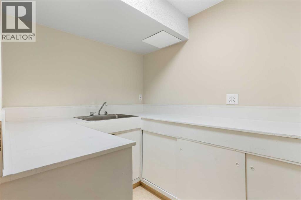 123 Glacier Drive Sw, Calgary, Alberta  T3E 5A3 - Photo 27 - A2288194