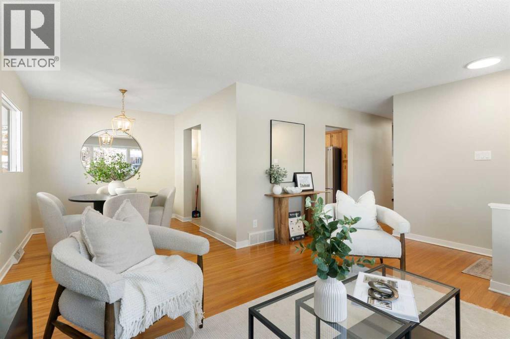 123 Glacier Drive Sw, Calgary, Alberta  T3E 5A3 - Photo 6 - A2288194