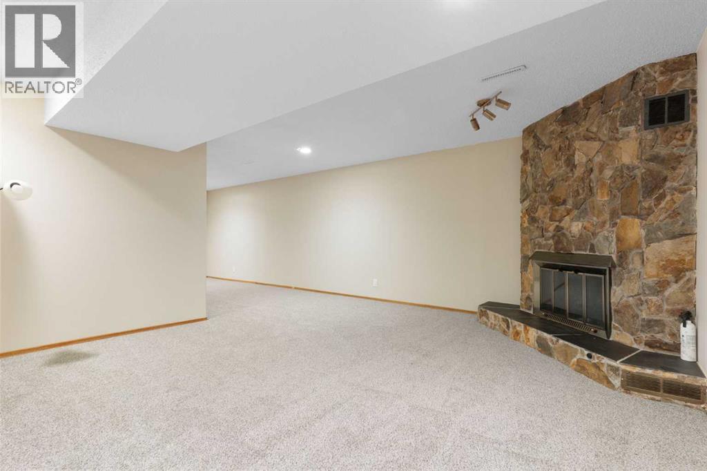 123 Glacier Drive Sw, Calgary, Alberta  T3E 5A3 - Photo 19 - A2288194