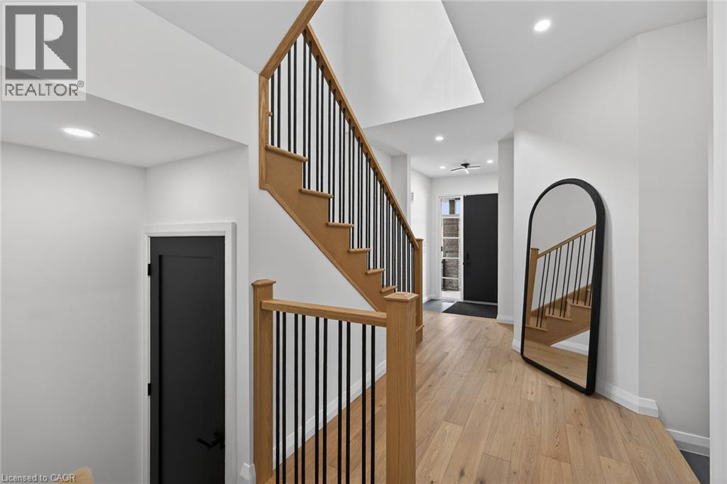 12 Shady Oaks Trail, Hamilton, Ontario  L9B 0E9 - Photo 7 - 40809734