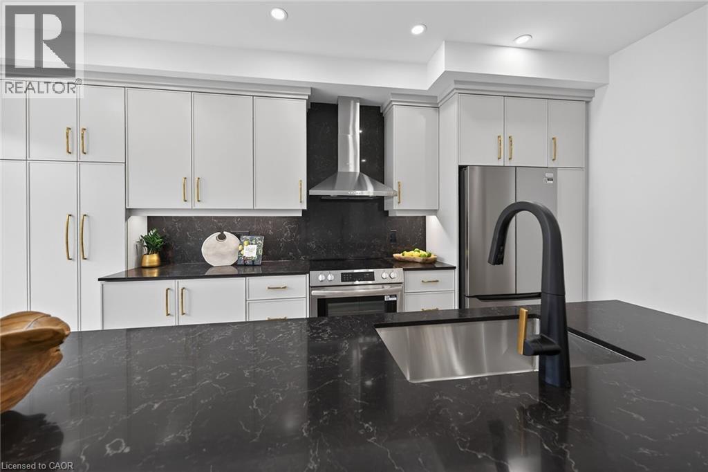 12 Shady Oaks Trail, Hamilton, Ontario  L9B 0E9 - Photo 15 - 40809734