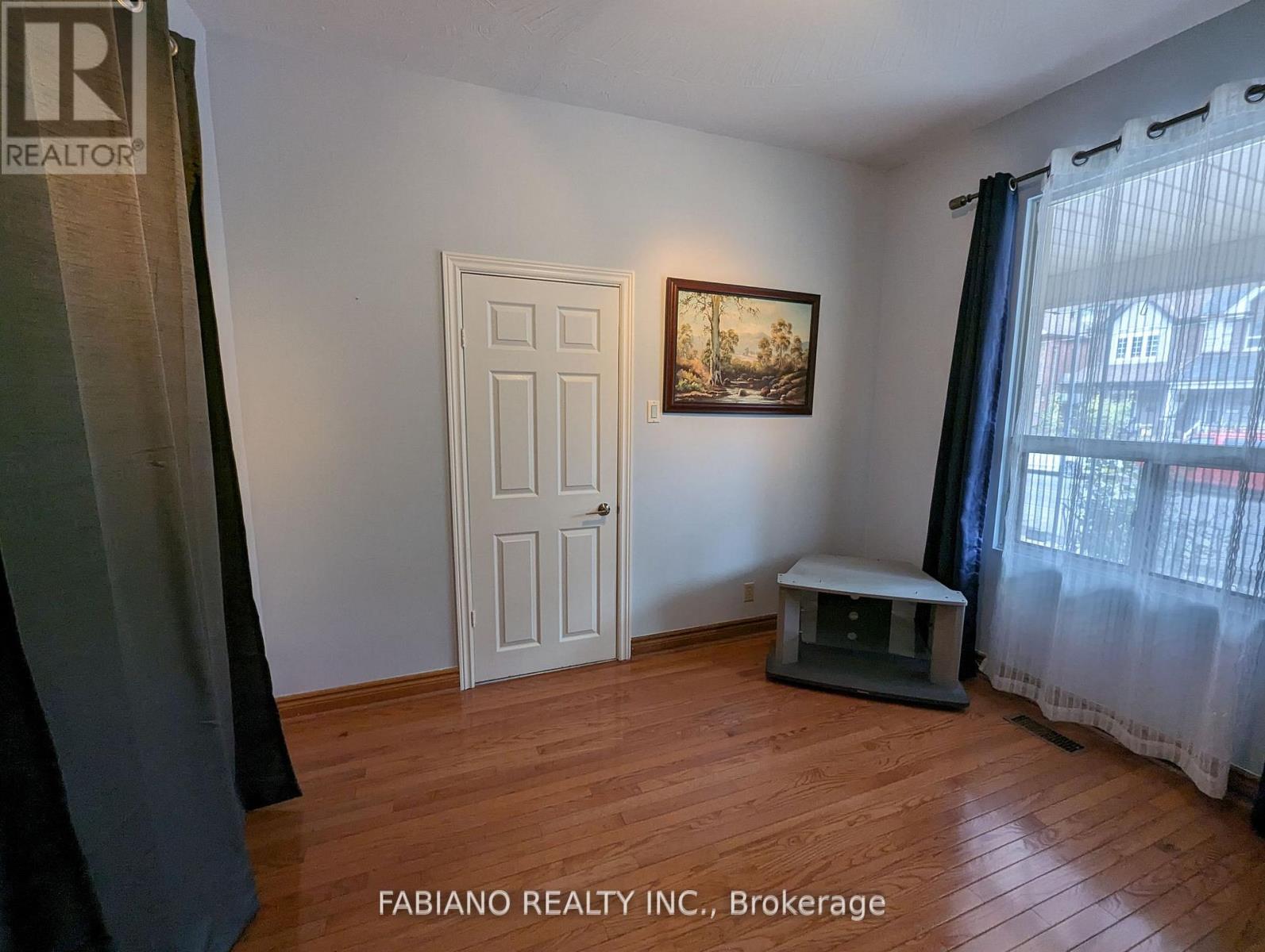 Main - 1038 Dovercourt Road, Toronto, Ontario  M6H 2X8 - Photo 14 - W12836802