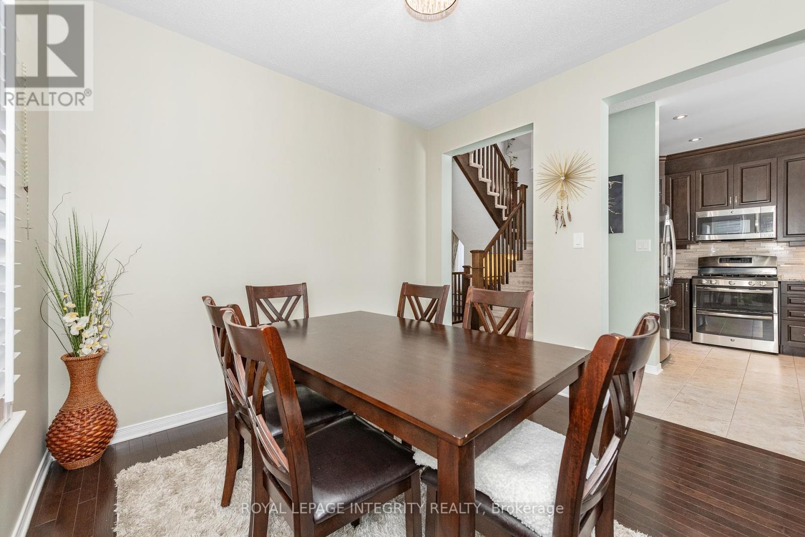 528 Rouncey Road, Ottawa, Ontario  K2V 0E2 - Photo 8 - X12847990