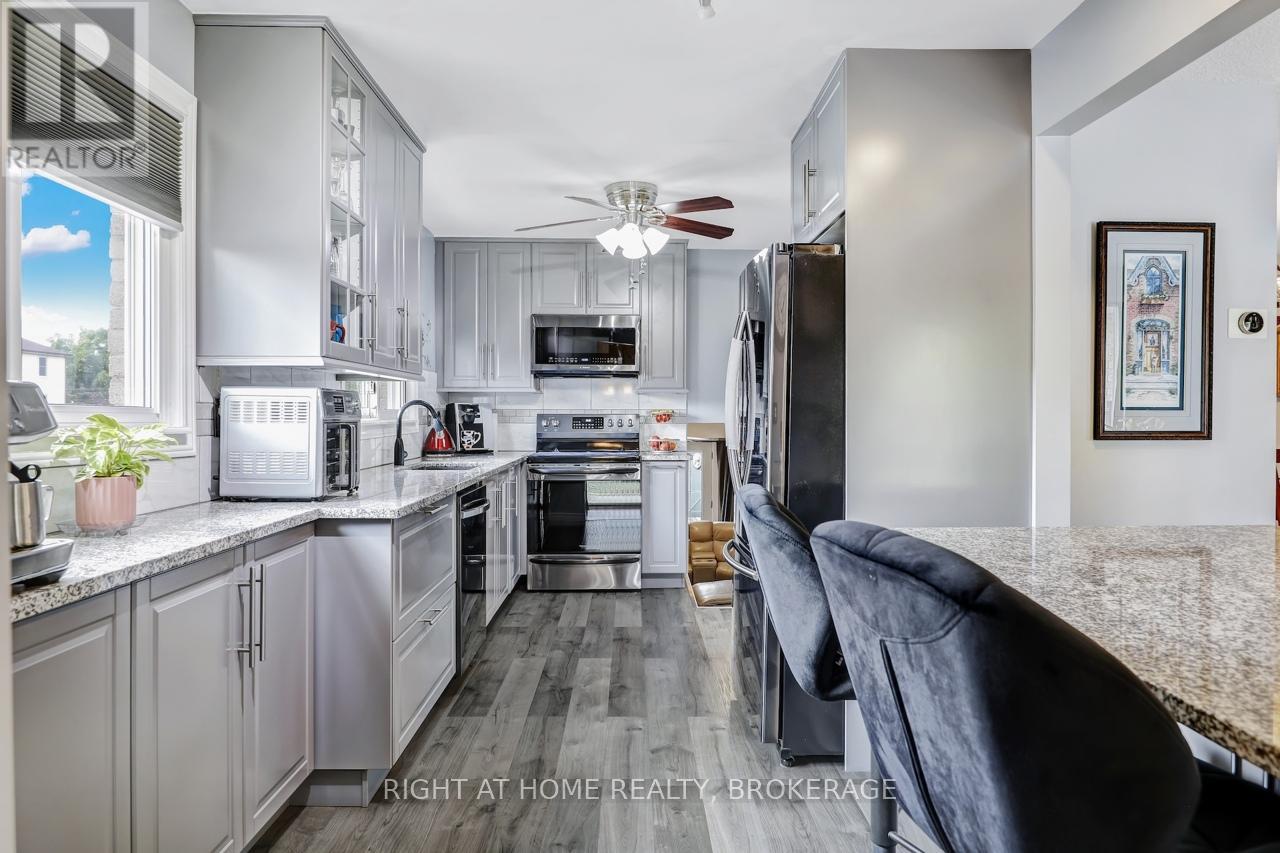 7327 Joliette Crescent, Mississauga, Ontario  L5N 1Z2 - Photo 5 - W12847928