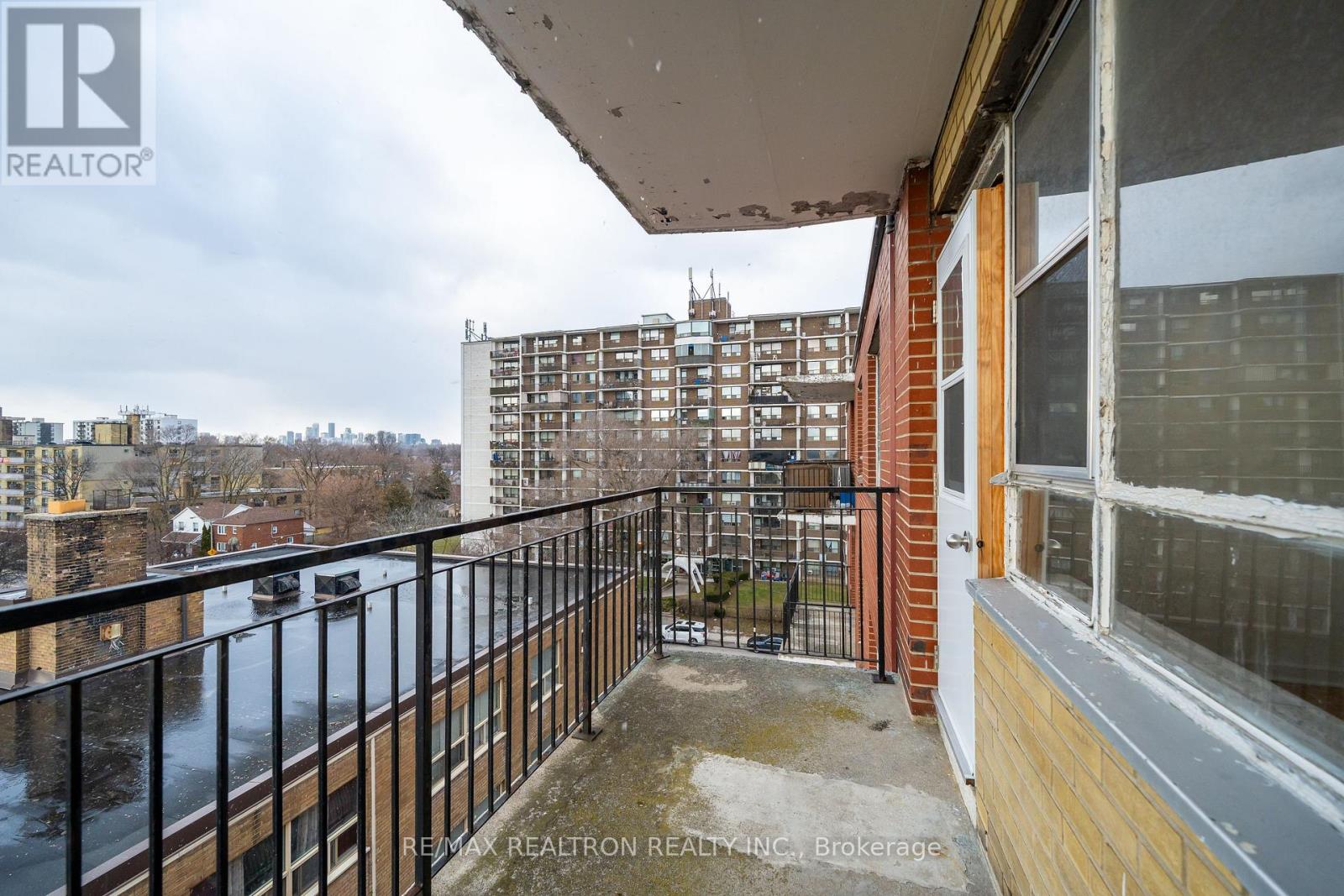 604 - 165 Cosburn Avenue, Toronto, Ontario  M4J 2L3 - Photo 13 - E12825194