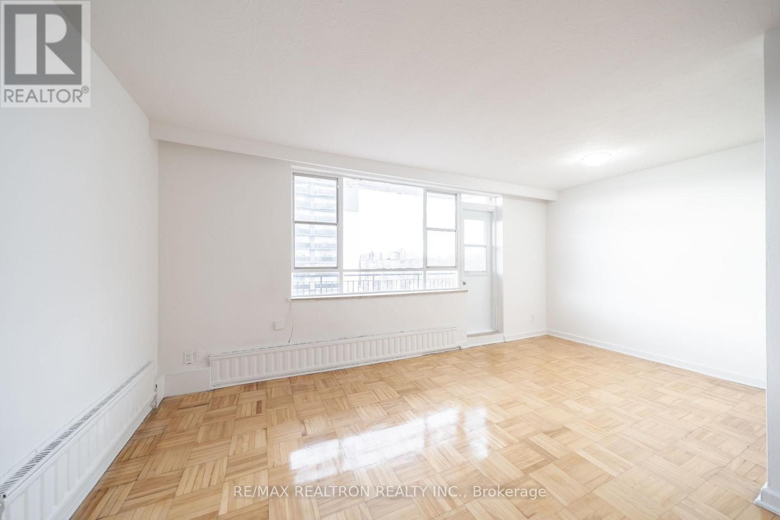 604 - 165 Cosburn Avenue, Toronto, Ontario  M4J 2L3 - Photo 6 - E12825194