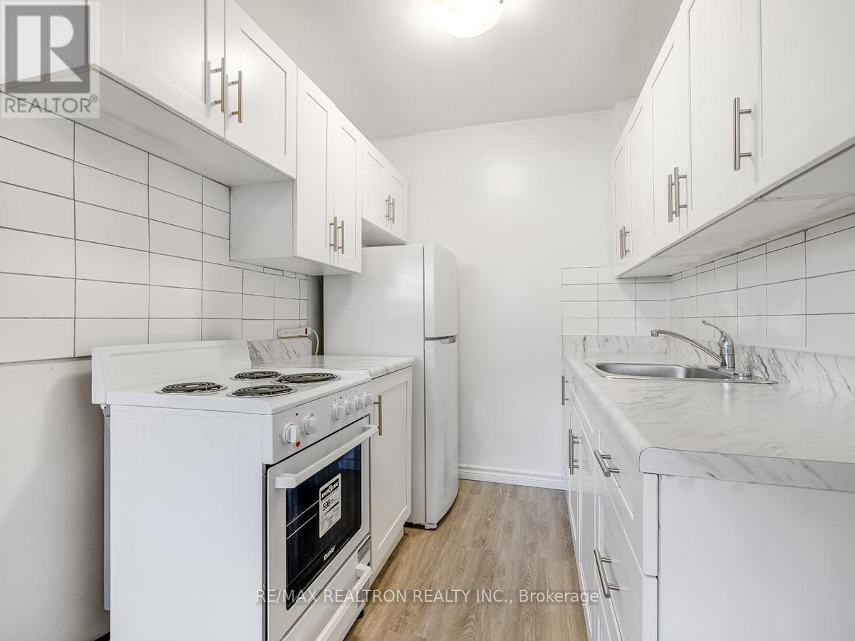 102 - 165 Colborne Avenue, Richmond Hill, Ontario  L4C 2K2 - Photo 8 - N12719122