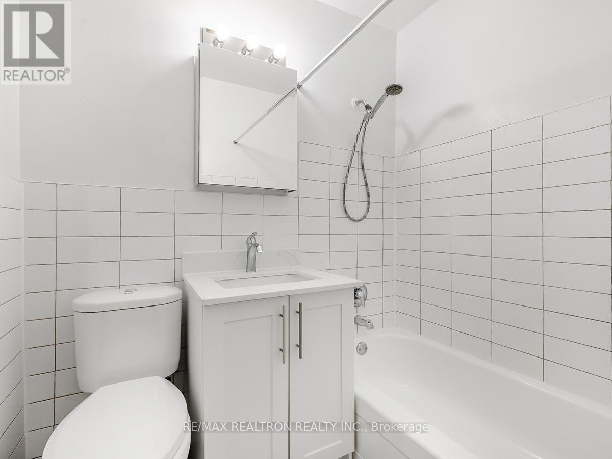 102 - 165 Colborne Avenue, Richmond Hill, Ontario  L4C 2K2 - Photo 9 - N12719122