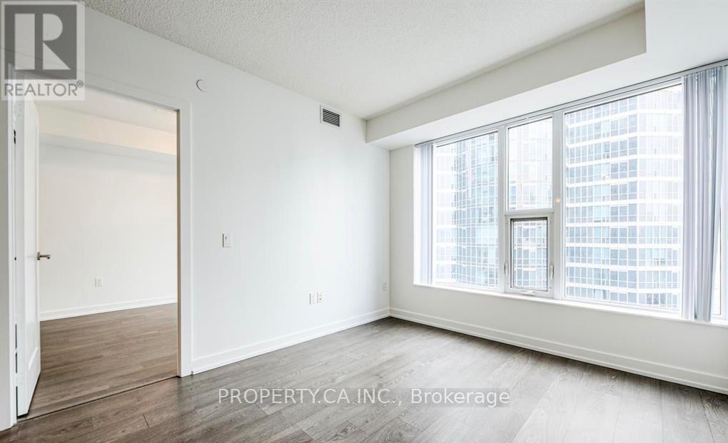 2109 - 10 York Street, Toronto, Ontario  M5J 0E1 - Photo 9 - C12805384