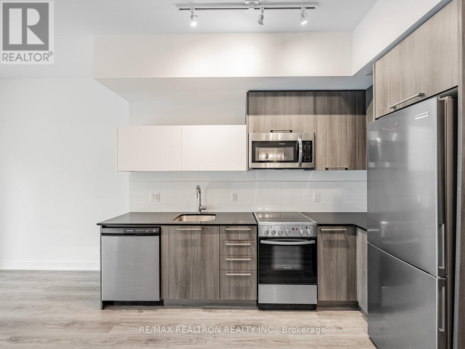 205 - 25 Neighbourhood Lane, Toronto, Ontario  M8Y 0C4 - Photo 14 - W12669284