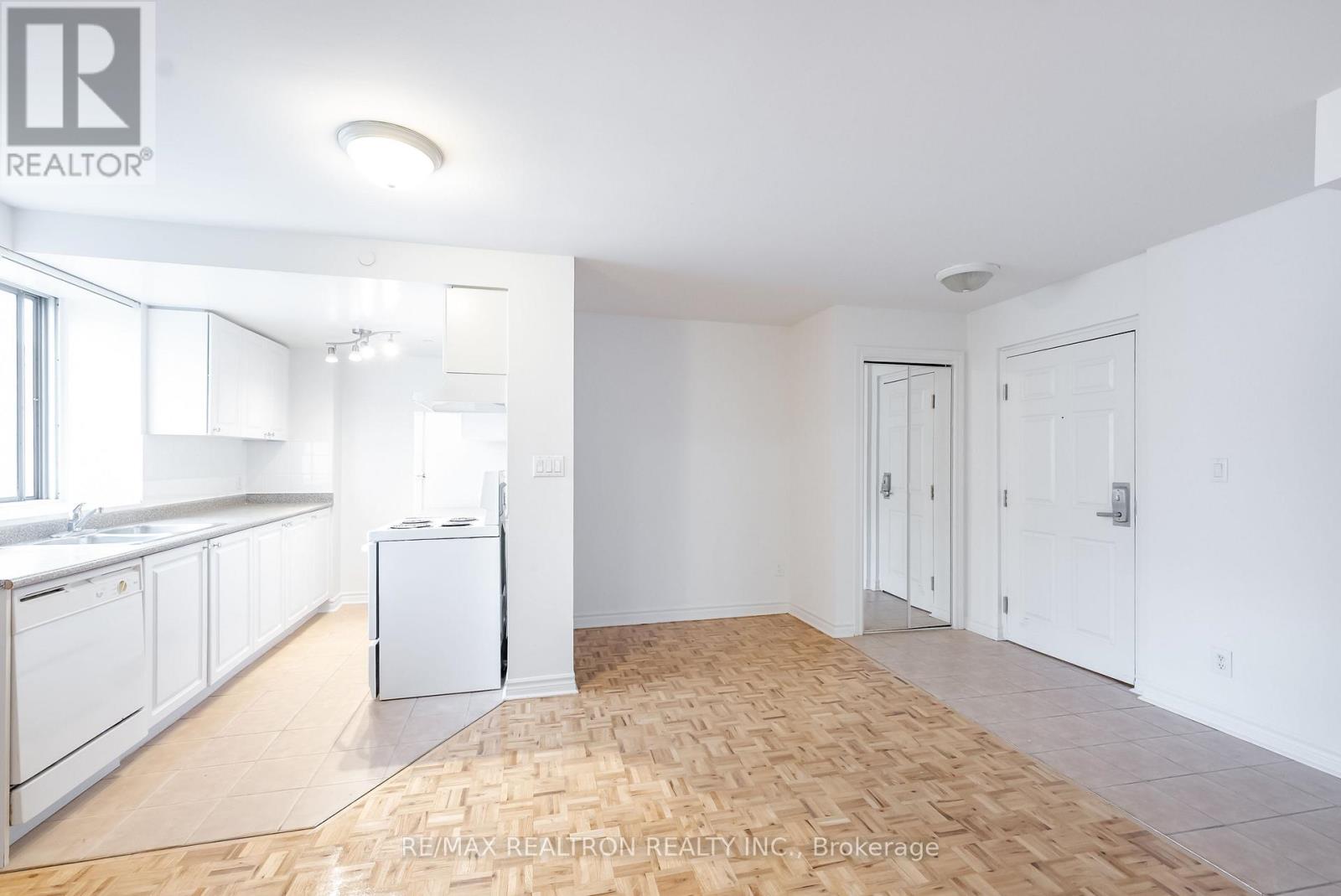 107 - 1407 Dupont Street, Toronto, Ontario  M6H 4J7 - Photo 5 - W12798860