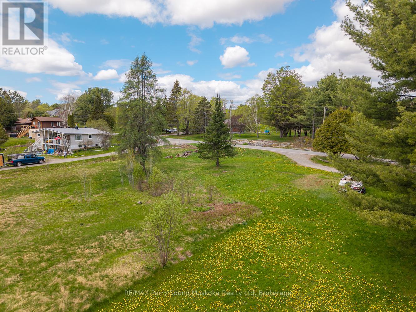 63 Pineridge Drive, Mcdougall, Ontario  P2A 2W9 - Photo 8 - X12847764