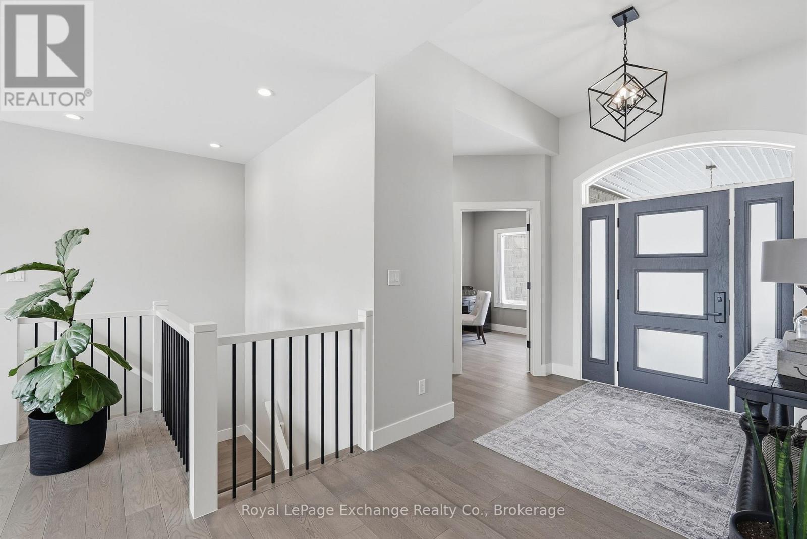 150 Louise Creek Crescent, West Grey, Ontario  N0G 1S0 - Photo 11 - X12847818